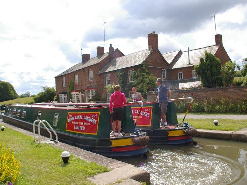 Chiltern boat image