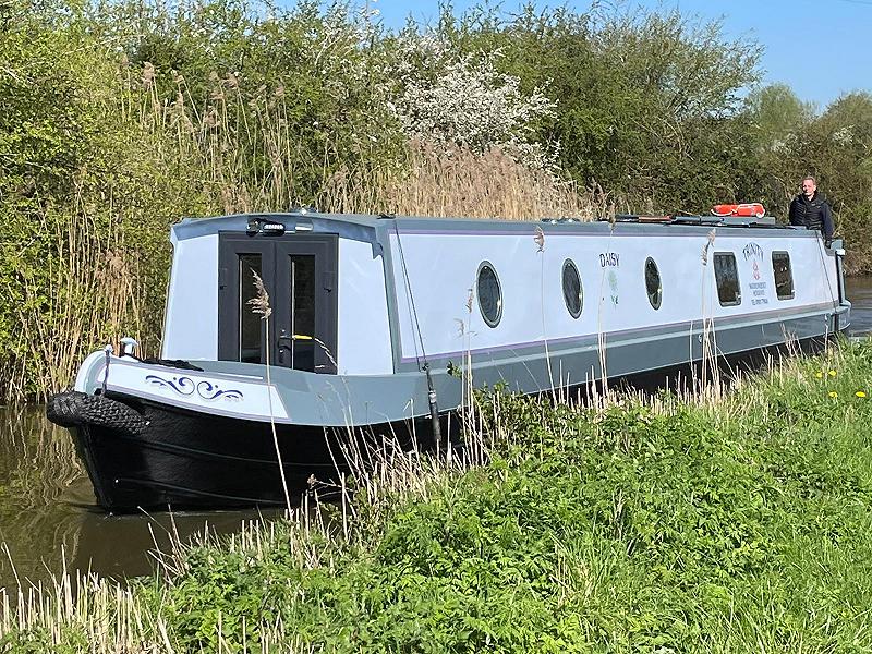 Tulip boat image