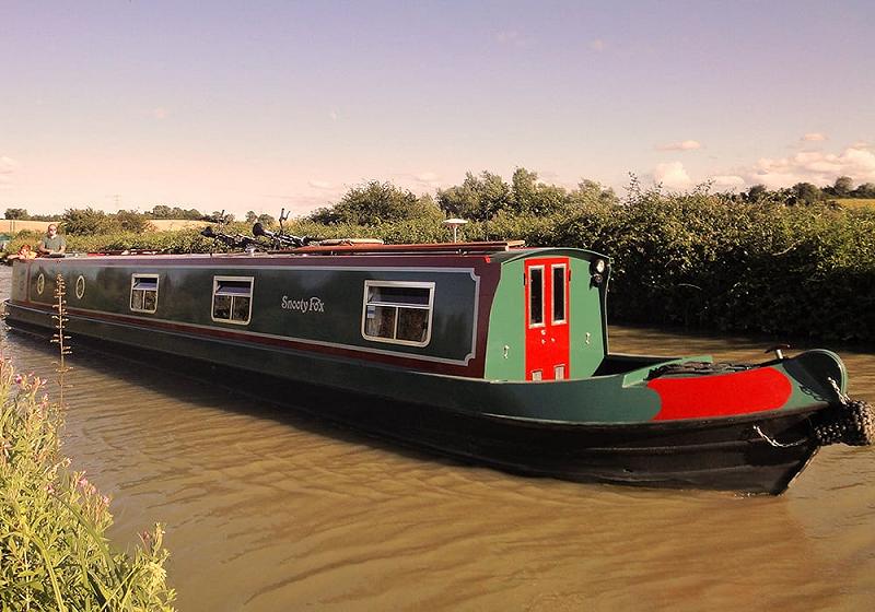 Snooty Fox boat image