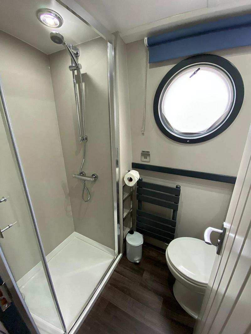 Daisy boat image