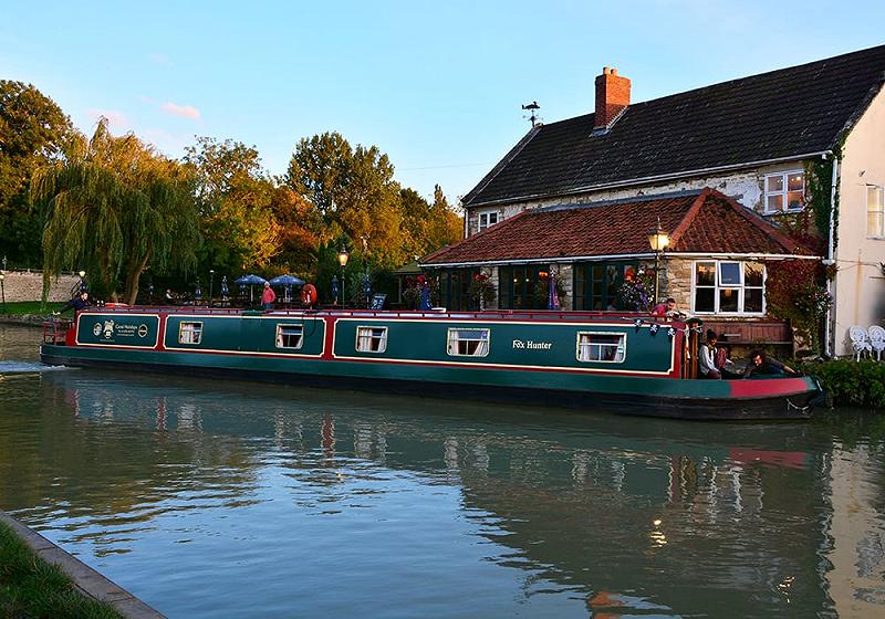 Foxhunter boat image