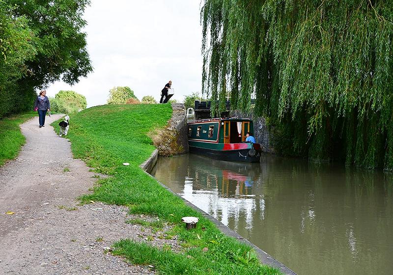 Foxhunter boat image