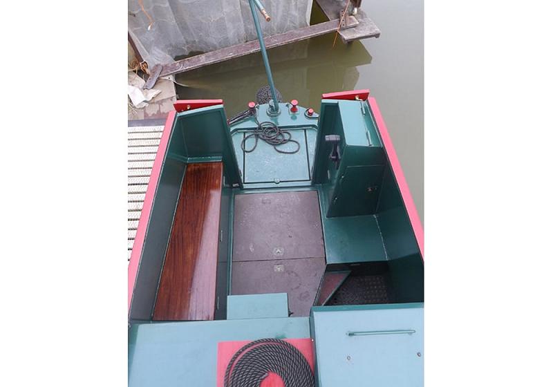 Lazy Fox boat image