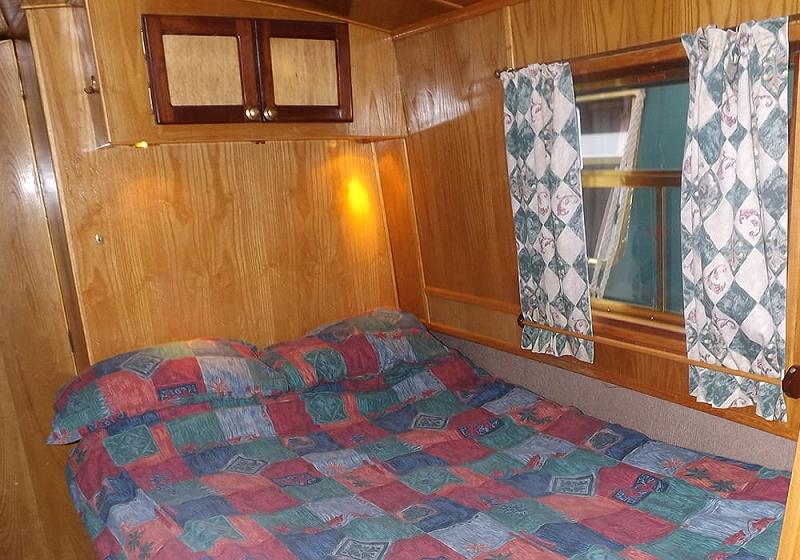 Foxglove boat image