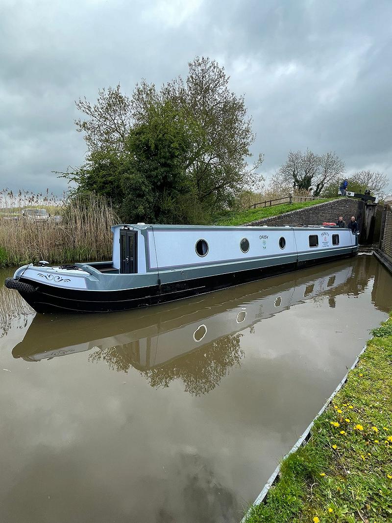 Tulip boat image