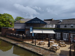 Lock Keeper Canal-Side Pub