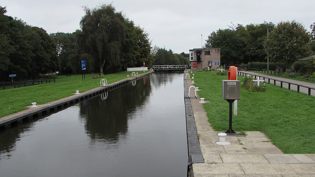 Large electric locks at Woodlesford