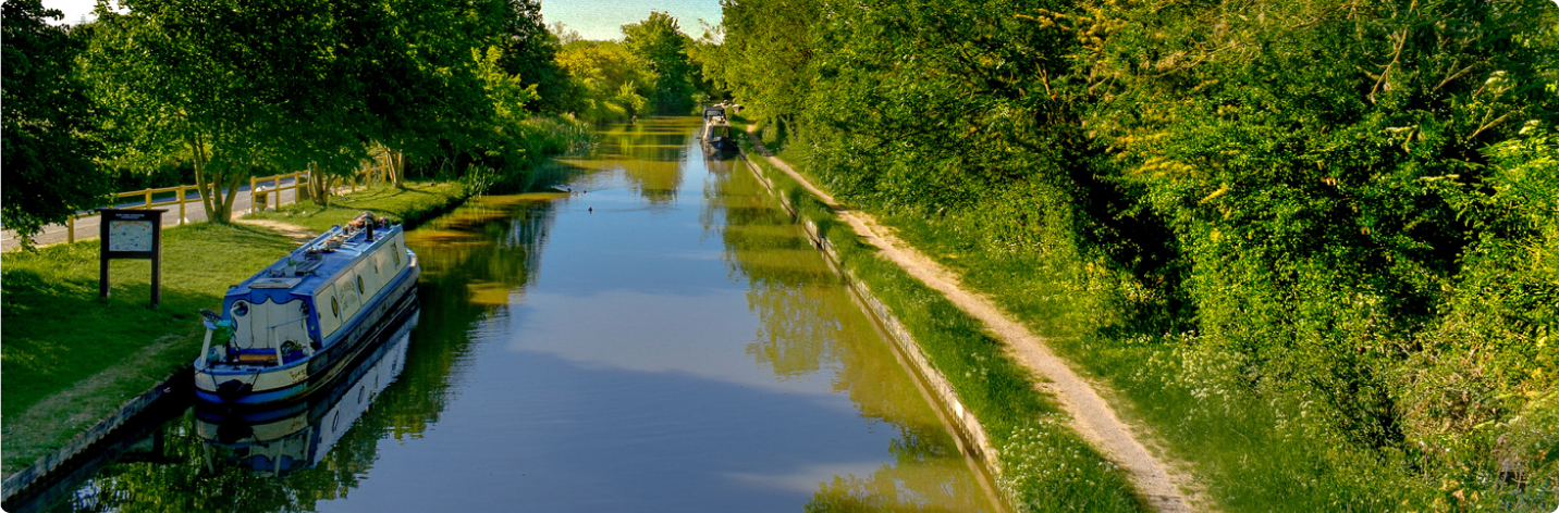 Boats moored on the ashby canal