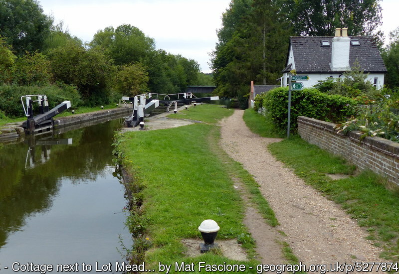 Lot Mead Lock, Grand Union Canal