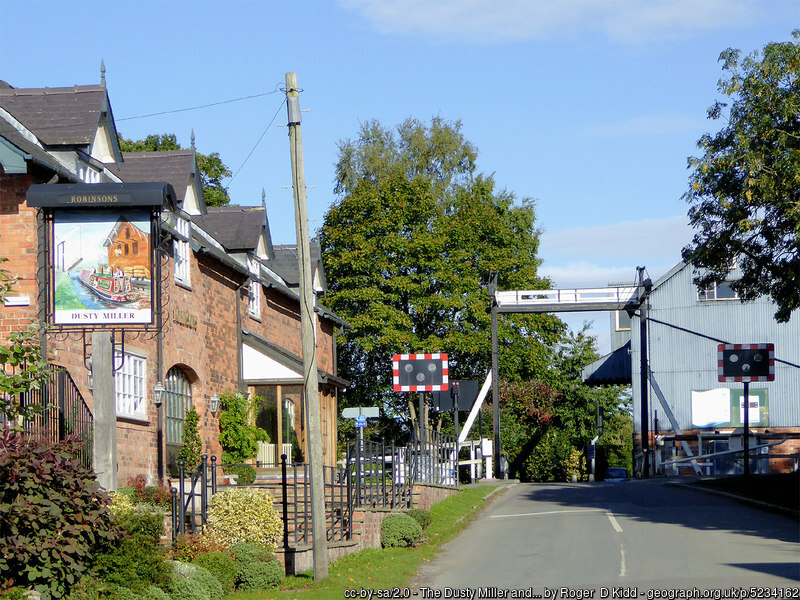 Lift bridge and pub in Wrenbury