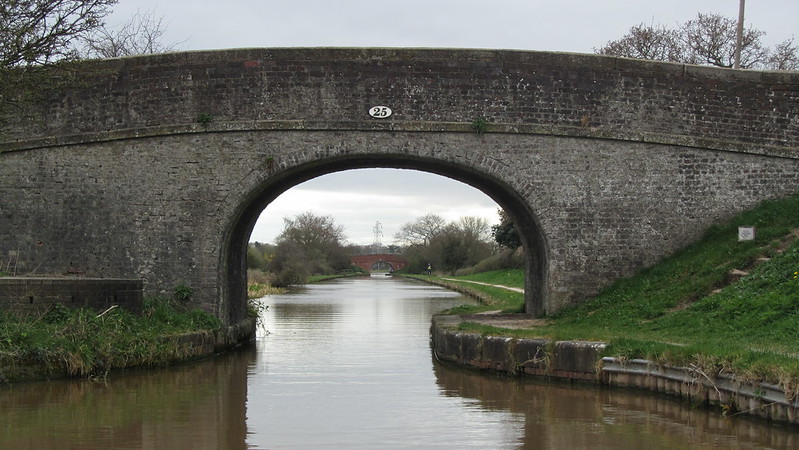 View though the bridge hole at bridge 25 on the middlewhich canal