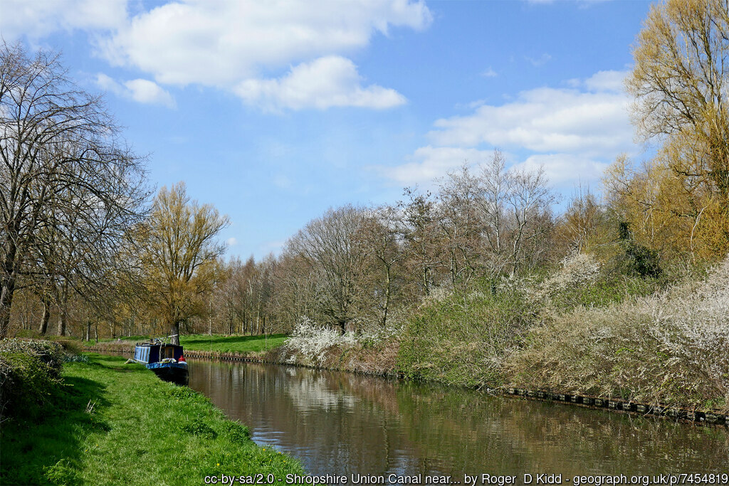 Boat moored near pendeford on the shropshire union canal
